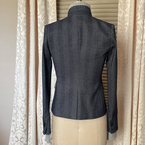 Veronica Beard classic Dickie jacket in blue . Size 2 (F) - Picture 5 of 11